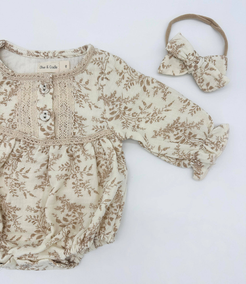 Elodie Long Sleeve Romper Set: 2pc Set + Oatmeal socks
